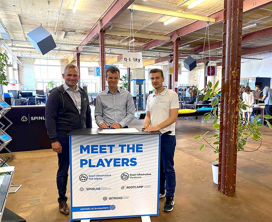 At the Selection Days, Leipzig University Hospital was directly involved in the selection of new startups. From left to right: Dr. Stephan Stubner (Dean of HHL Leipzig Graduate School of Management), Dr. Robert Jacob (Chief Financial Officer of Leipzig University Hospital) and SpinLab CEO Dr. Eric Weber.