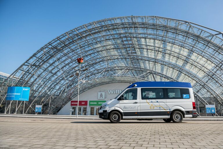 Photo of the self driving bus