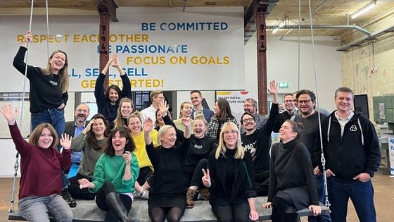 A group photo of the SpinLab Coreteam and members of the de:hub