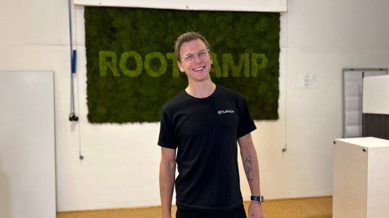 Picture of NoMaze CTO Finn at RootCamp