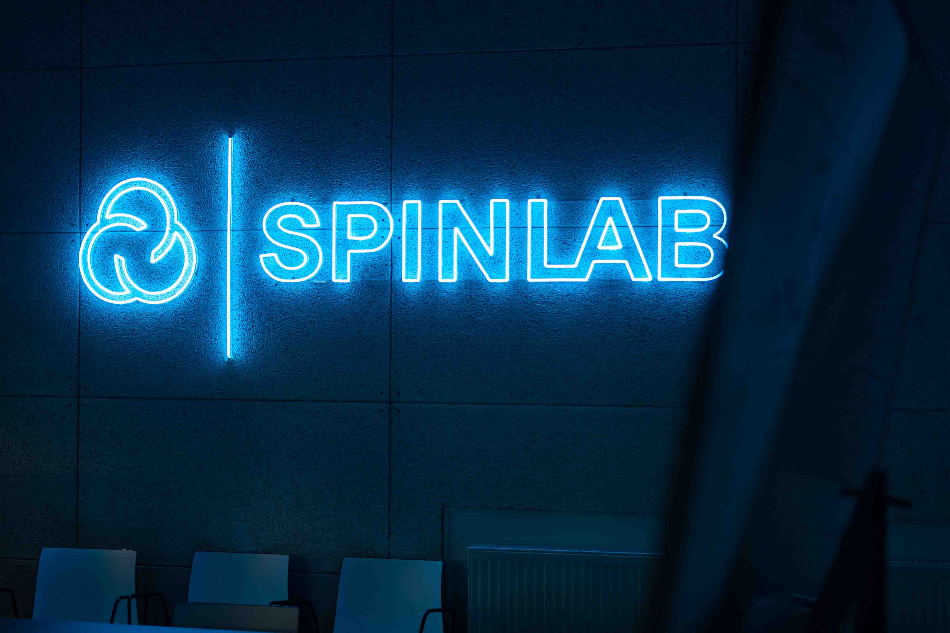 neon sign blue SpinLab
