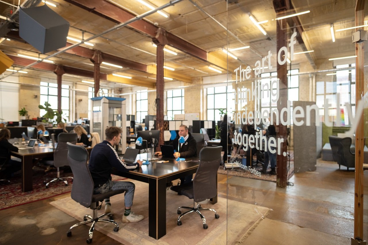 a photo of the spinlab office