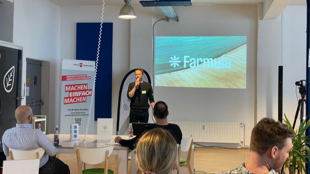 Farmula founder pitching