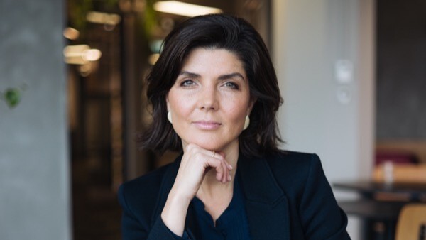 AnnaHandschuh_portrait 1